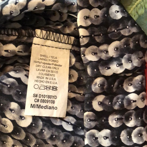 Dress - Picture 7 of 7